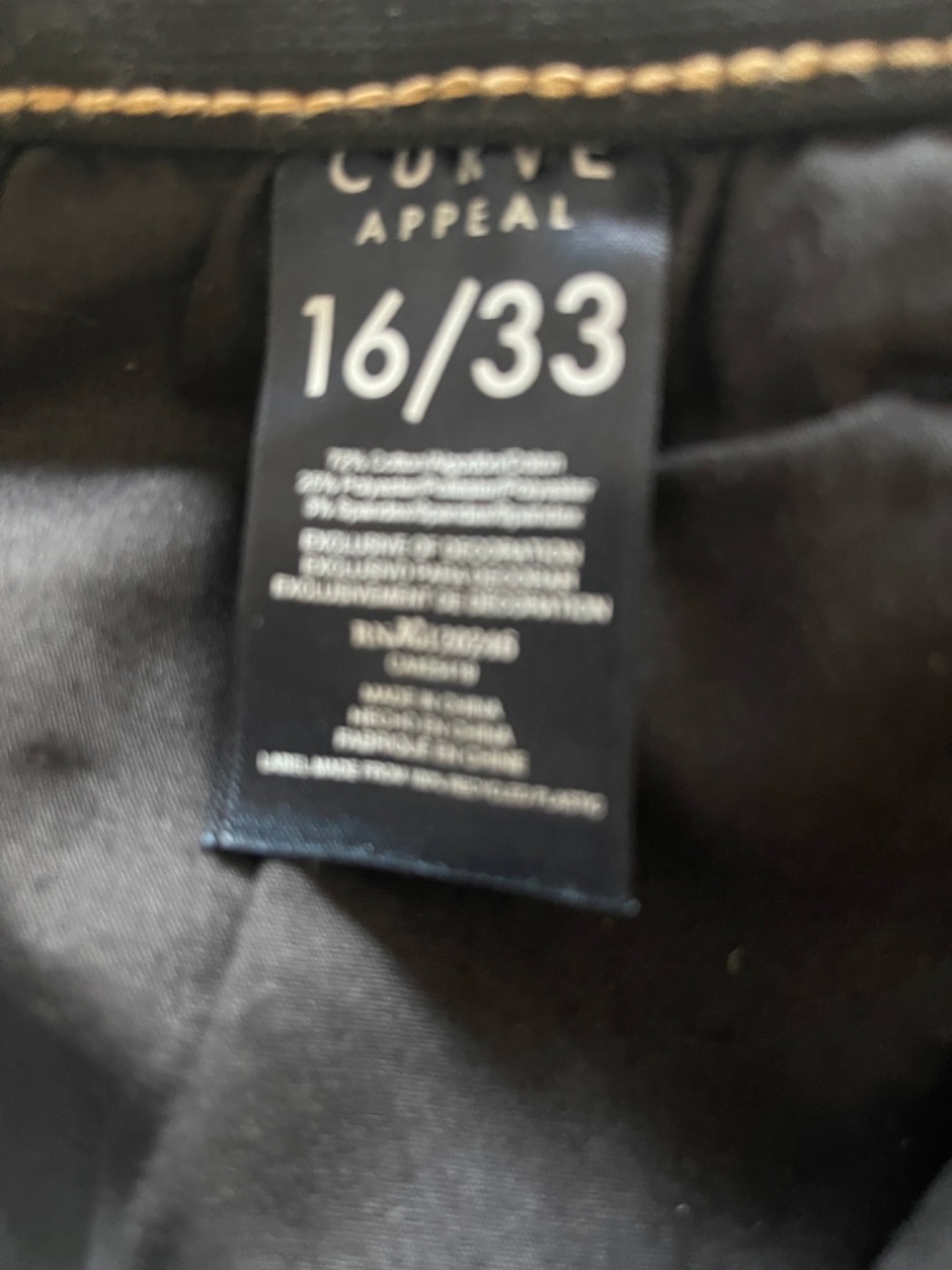 Curve Appeal Jean Shorts - Picture 3 of 9